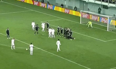 1637790693294092274.gif
